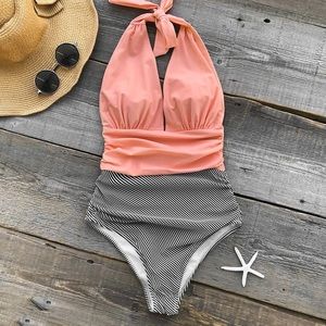 Gorgeous Cupshe two tone one piece swimsuit